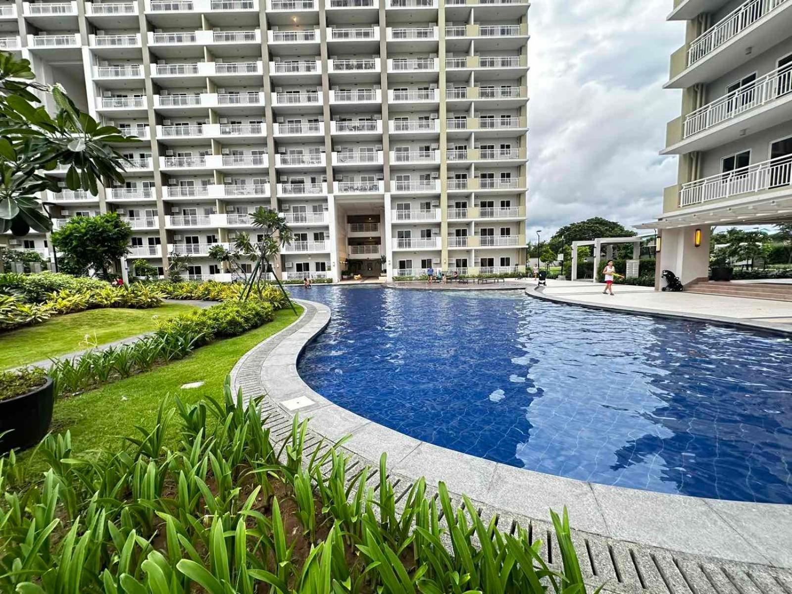 2 Bedroom Condo Unit Near Sm Bf & Naia At The Atherton By Dmci With 2 Balcony Paranaque City ภายนอก รูปภาพ