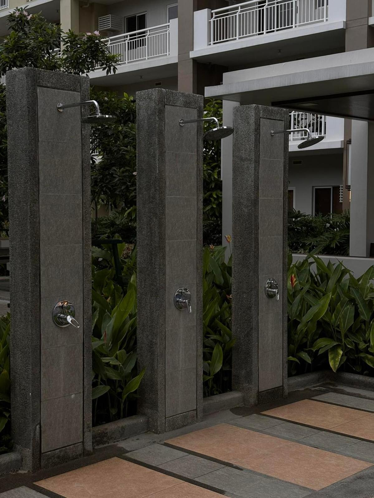 2 Bedroom Condo Unit Near Sm Bf & Naia At The Atherton By Dmci With 2 Balcony Paranaque City ภายนอก รูปภาพ
