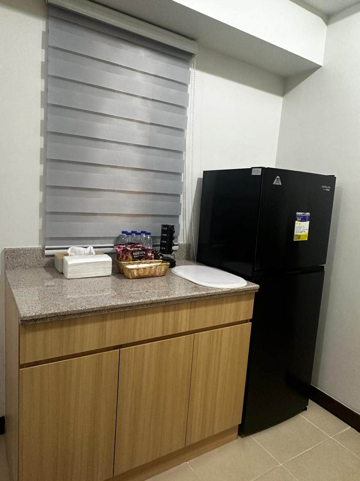 2 Bedroom Condo Unit Near Sm Bf & Naia At The Atherton By Dmci With 2 Balcony Paranaque City ภายนอก รูปภาพ