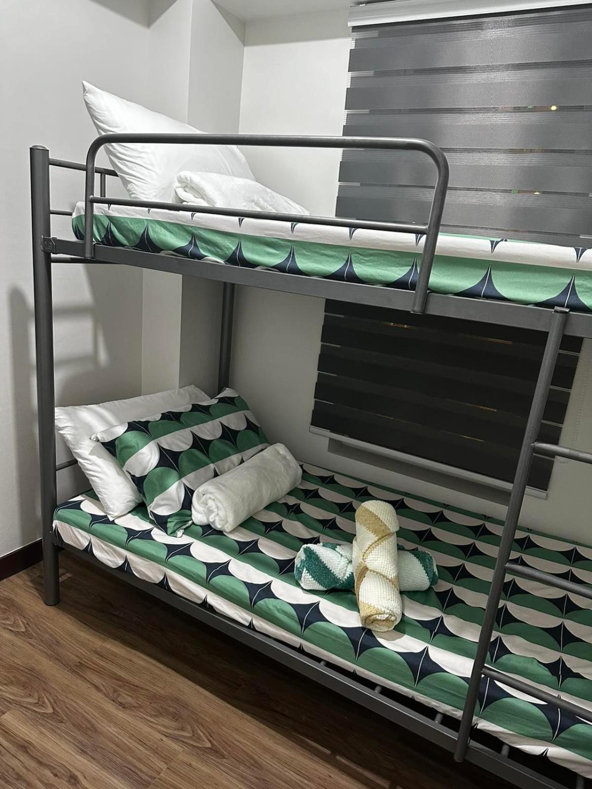 2 Bedroom Condo Unit Near Sm Bf & Naia At The Atherton By Dmci With 2 Balcony Paranaque City ภายนอก รูปภาพ